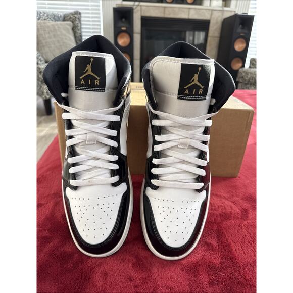 Nike Air Jordan 1 Mid SE Patent Leather Mens Sz 13 White Black Gold 852542-007 main image 5